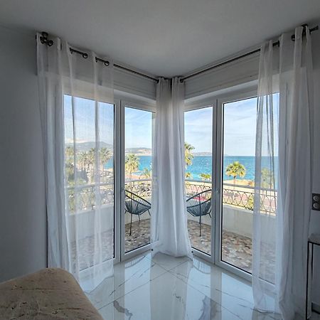 Beach Front, Superbe Appartement Pour 4 Personnes Nice Eksteriør billede