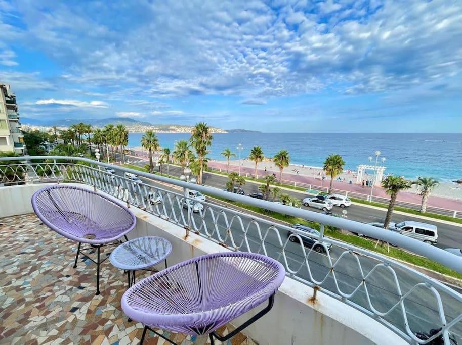 Beach Front, Superbe Appartement Pour 4 Personnes Nice Eksteriør billede